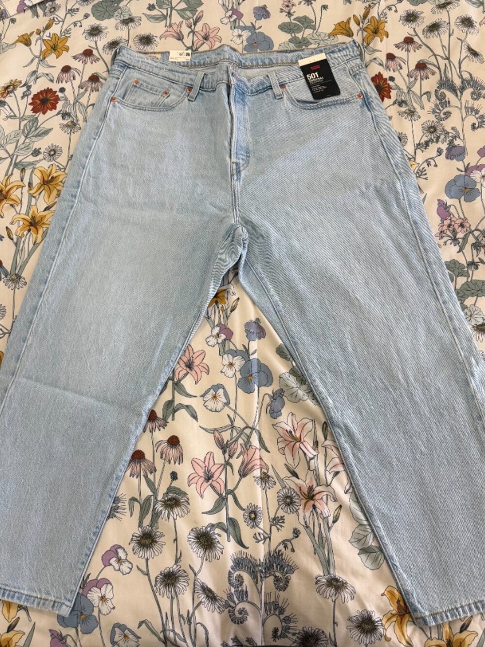 NEW WITH TAGS LEVIS 501® Original Cropped Women's Jeans SIZE 16W - Picture 3 of 3